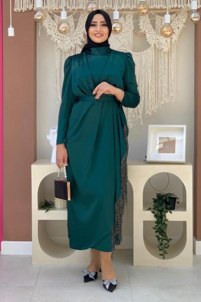 Püsküllü Saten Abiye Zümrüt